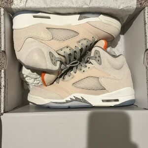 Jordan Women's Sneakers “cream light 5s”